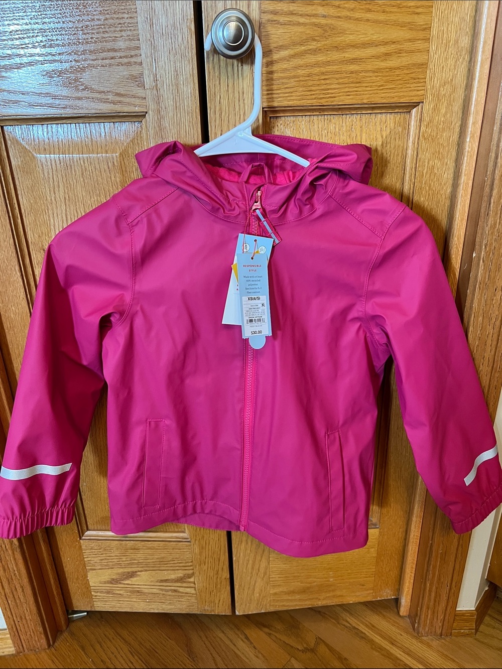 Cat & Jack rain coat. Size 4/5. New with tags